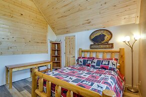 Jefferson Cabin w/ Fire Pit & Sauna Near Hiking!