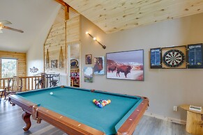 Jefferson Cabin w/ Fire Pit & Sauna Near Hiking!