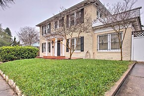 Corpus Christi Home w/ Pool & Hot Tub: Walk to Bay