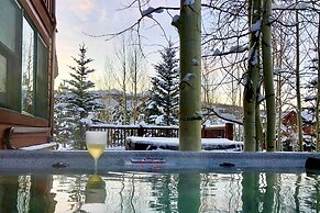Private Hot Tub: Family Townhome in Breckenridge
