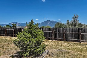Cottage w/ Patio & Grill - 25 Min to Taos Valley!