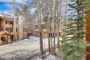 Breckenridge Condo w/ Spa Access: Walk to Ski Lift