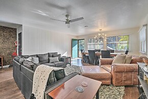 Red River Condo on Main Street w/ Mtn View!