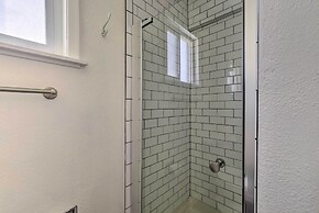 Red River Condo on Main Street w/ Mtn View!