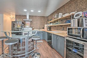 Red River Condo on Main Street w/ Mtn View!