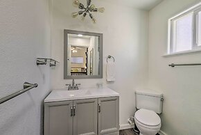 Red River Condo on Main Street w/ Mtn View!