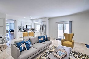 Oceanside Home w/ Rooftop Patio - Steps to Beach!