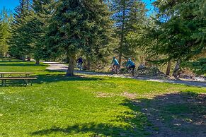 Pet-friendly Frisco Home w/ Deck - Walk to Main St