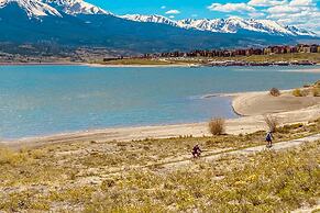 Pet-friendly Frisco Home w/ Deck - Walk to Main St