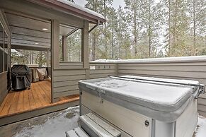 Northwest Sunriver Getaway w/ Community Amenities!