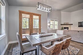 Northwest Sunriver Getaway w/ Community Amenities!