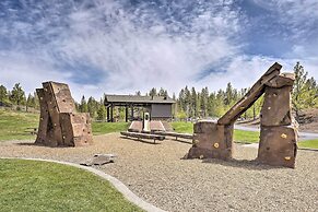 Northwest Sunriver Getaway w/ Community Amenities!