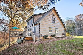Luxe Dog-friendly Cabin w/ Hot Tub & Game Room