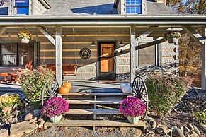 Luxe Dog-friendly Cabin w/ Hot Tub & Game Room