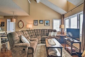 Walk to Ski Lift: Mtn-view Granby Ranch Condo