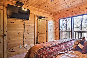 Luxe Cabin w/ Hot Tub, Theater, Pool Table, Arcade
