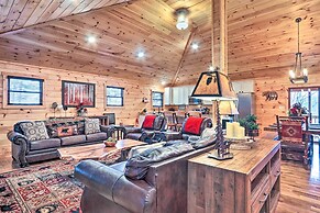 Luxe Cabin w/ Hot Tub, Theater, Pool Table, Arcade
