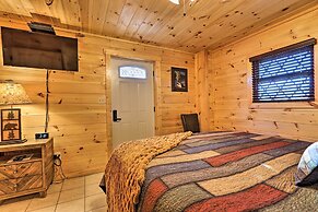 Luxe Cabin w/ Hot Tub, Theater, Pool Table, Arcade