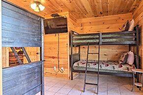 Luxe Cabin w/ Hot Tub, Theater, Pool Table, Arcade