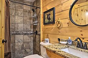 Luxe Cabin w/ Hot Tub, Theater, Pool Table, Arcade