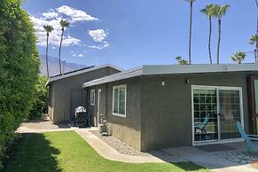 Ultra Secluded Home: Private Pool & Security Gate