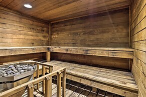 Lakefront Condo w/ Mtn Views in Dillon!