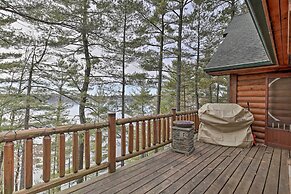 Viola Lakefront Escape w/ 3 Kayaks & Paddle Board