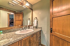 Central Mammoth Lakes Townhome ~ 1 Mi to Slopes