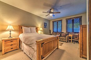 Central Mammoth Lakes Townhome ~ 1 Mi to Slopes