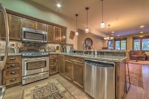 Central Mammoth Lakes Townhome ~ 1 Mi to Slopes