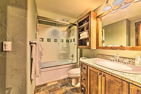 Central Mammoth Lakes Townhome ~ 1 Mi to Slopes