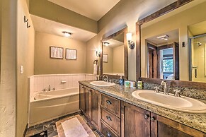 Central Mammoth Lakes Townhome ~ 1 Mi to Slopes