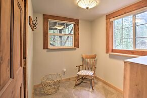 The Sundance Cottage w/ Patio - Near Mt Hood!