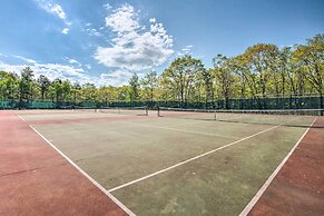 Hot Tub, Lake Access: Serene Albrightsville Home!