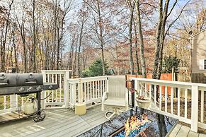 Hot Tub, Lake Access: Serene Albrightsville Home!