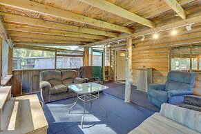 Historic Century-old Cabin in Downtown Hope