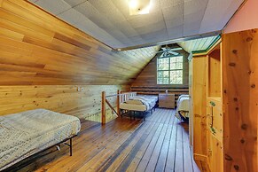 Historic Century-old Cabin in Downtown Hope