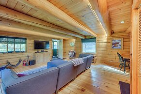 Historic Century-old Cabin in Downtown Hope