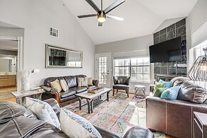 Branson Condo w/ Resort Amenities & Marina Views!