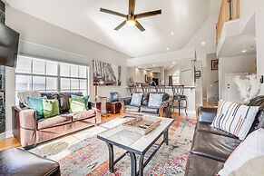 Branson Condo w/ Resort Amenities & Marina Views!