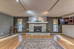 Ruidoso Getaway w/ Deck - 16 Mi to Ski Apache