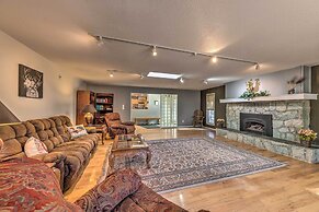 Ruidoso Getaway w/ Deck - 16 Mi to Ski Apache