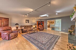 Ruidoso Getaway w/ Deck - 16 Mi to Ski Apache