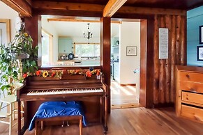 Family Home w/ Stunning River & Mountain View