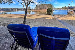 Waterfront Home w/ Dock > 3 Mi to Oaklawn Racing!