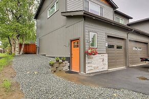 Anchorage Apartment w/ a View ~ 3 Mi to Airport