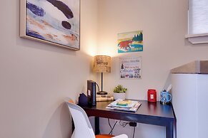 Anchorage Apartment w/ a View ~ 3 Mi to Airport