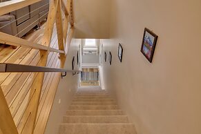 Anchorage Apartment w/ a View ~ 3 Mi to Airport