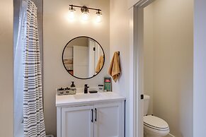 Anchorage Apartment w/ a View ~ 3 Mi to Airport