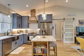 Anchorage Apartment w/ a View ~ 3 Mi to Airport